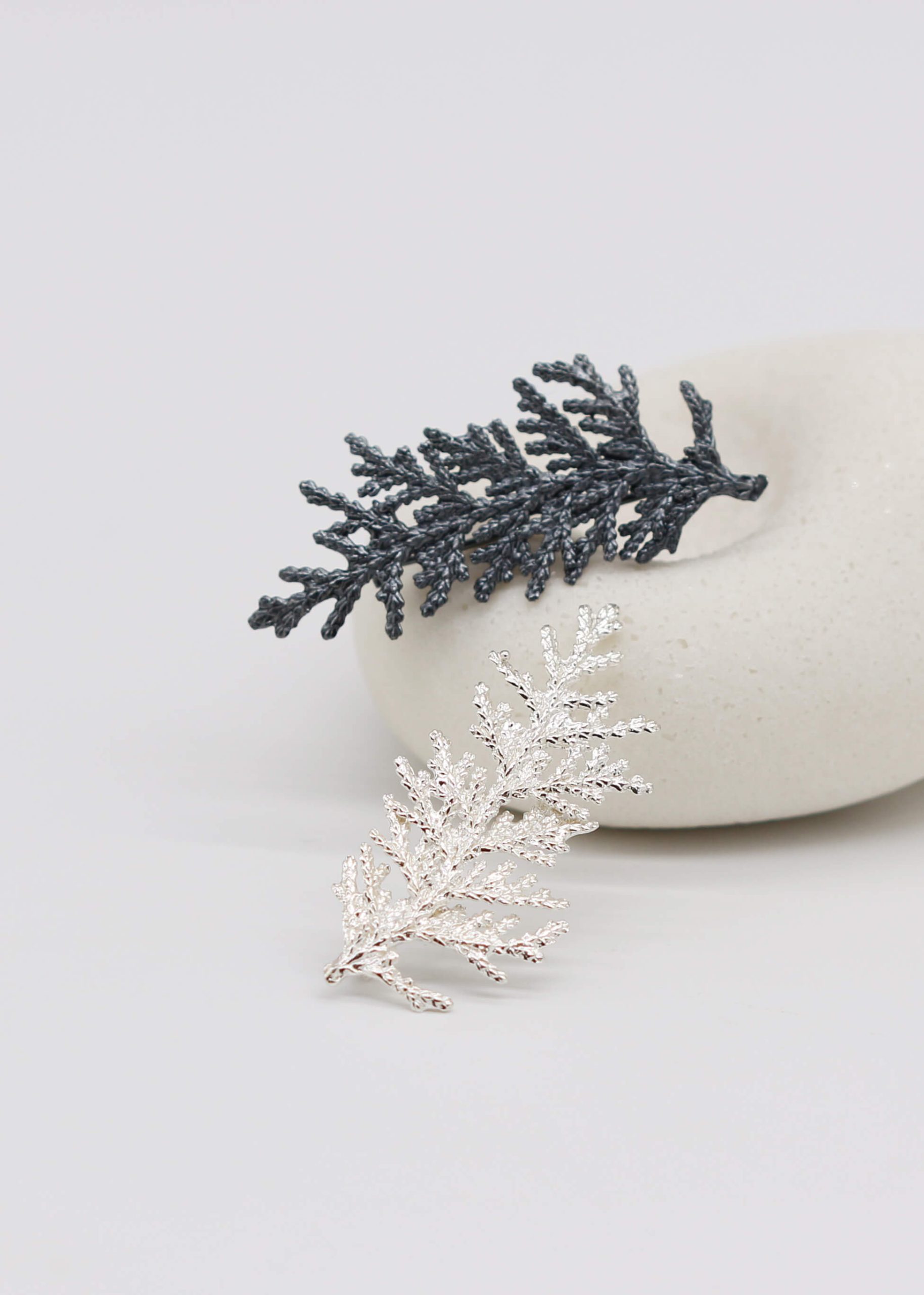 Hinoki Brooch・Small_1 扁柏純銀別針正面細節