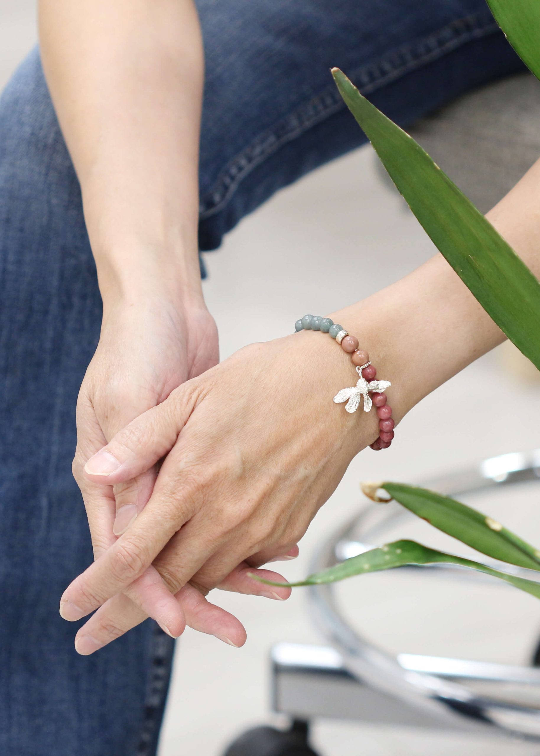 Six-Winged Fruit Natural Stone Bracelet_7