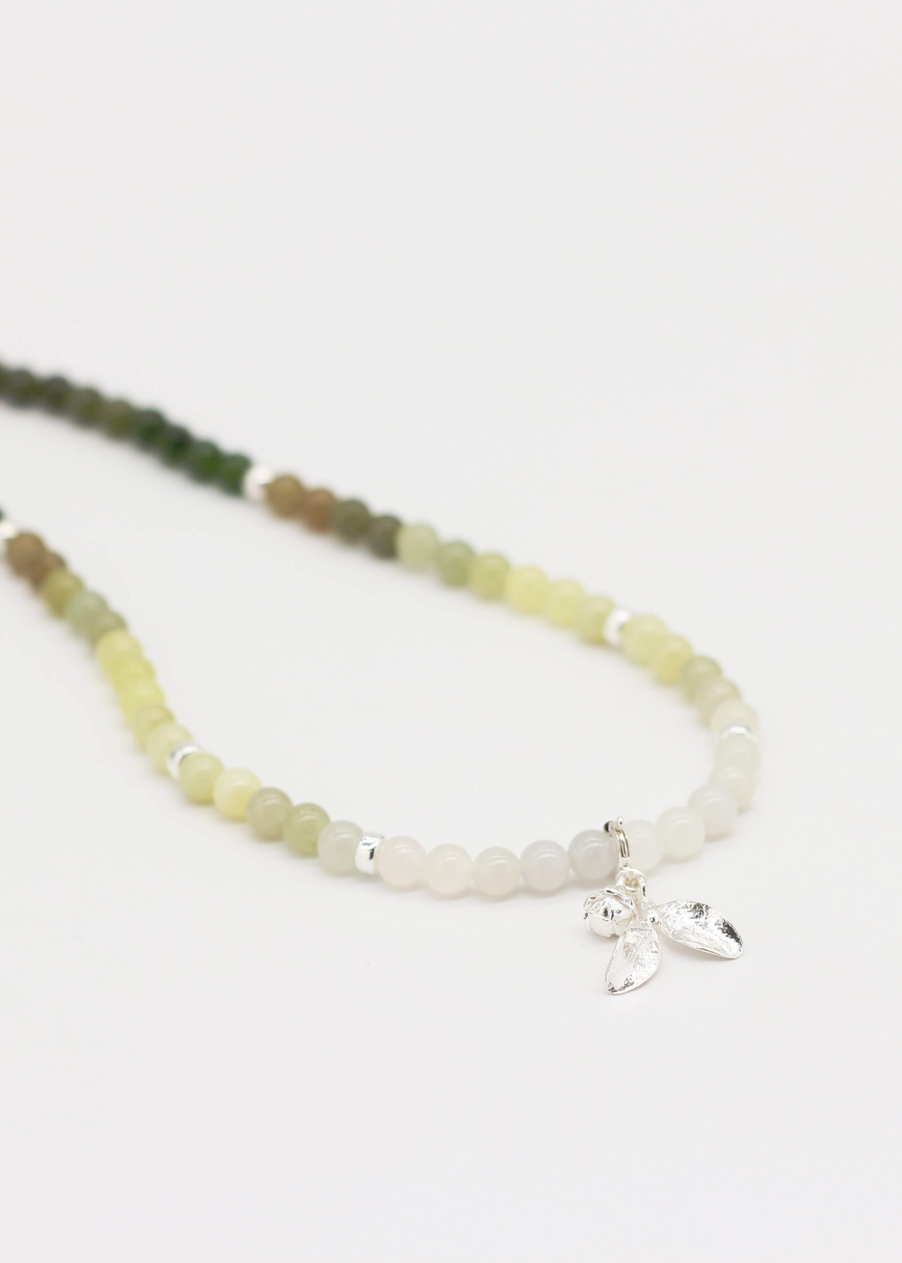 Tea Leaf Natural Stone Necklace_2